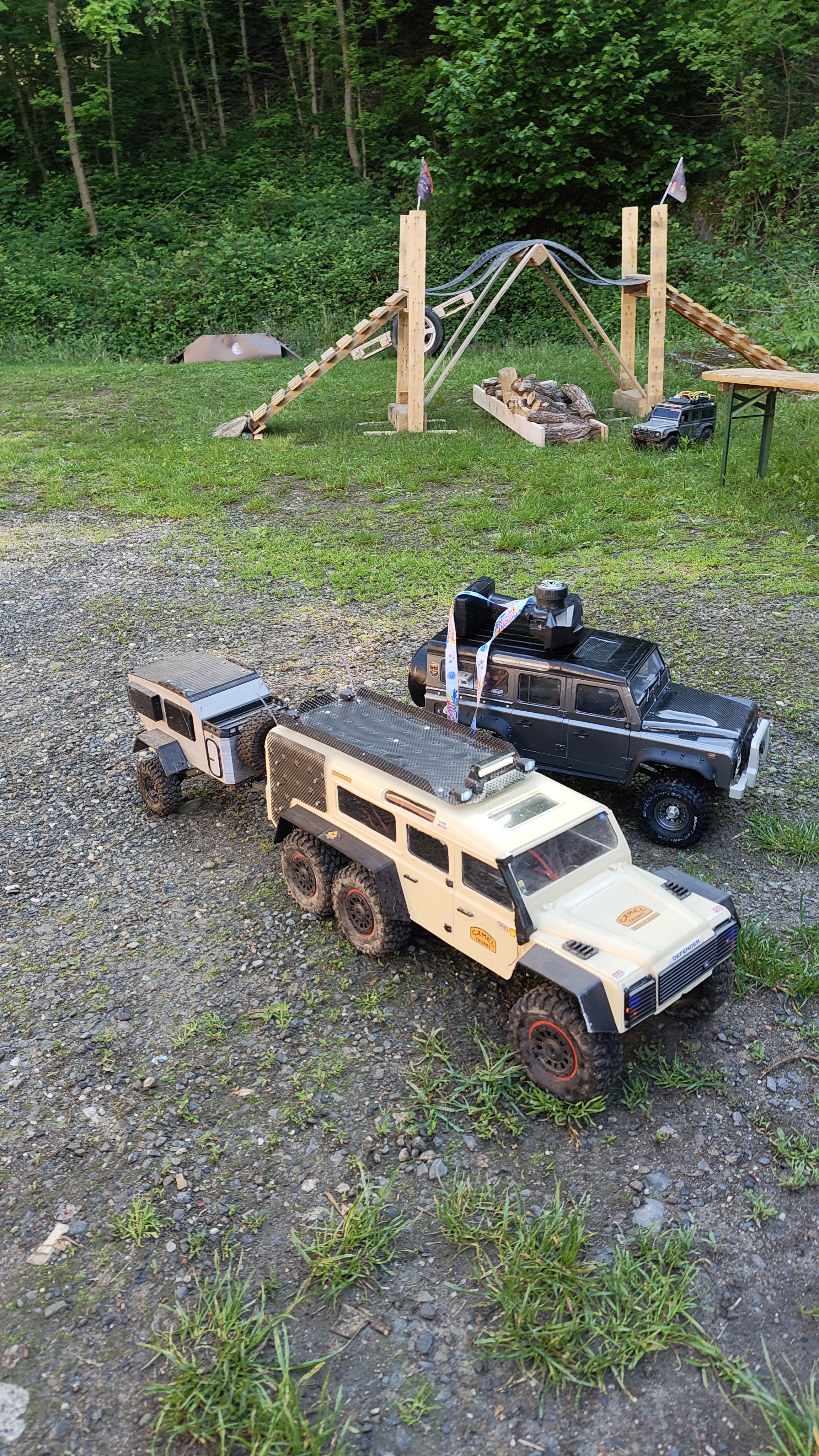 Traxxas TRX-4 Bronco karoserie + držáky